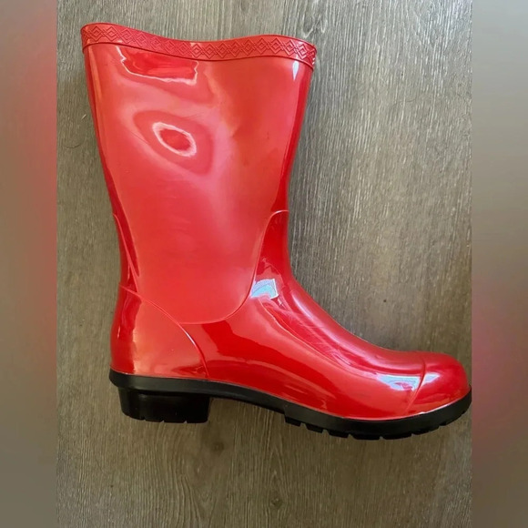 UGG Sienna Mid Rainboot - Picture 11 of 11